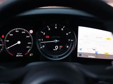 PORSCHE 992 Carrera 4 GTS   PDCC - Pano - Camera - PASM