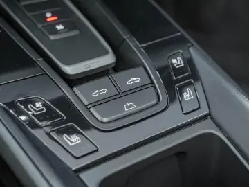 PORSCHE 992.1 GTS Cabriolet   2. Hand   Approved 01 27