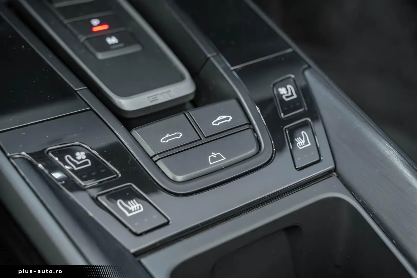 PORSCHE 992.1 GTS Cabriolet   2. Hand   Approved 01 27