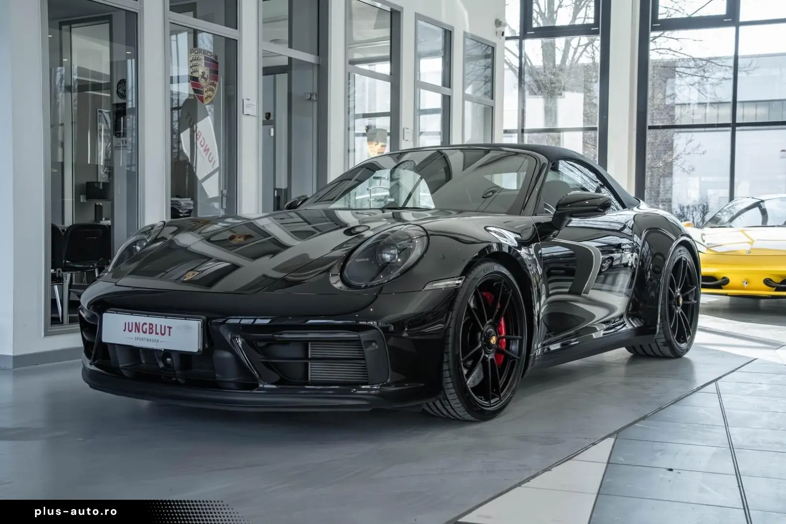 PORSCHE 992.1 GTS Cabriolet   2. Hand   Approved 01 27