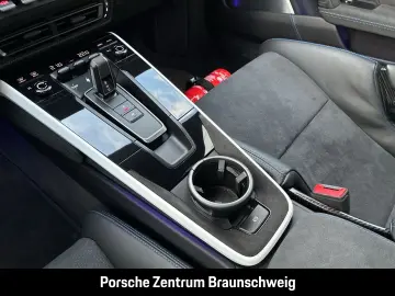 PORSCHE 992 911 Dakar Burmester HA-Lenkung Sportabgas