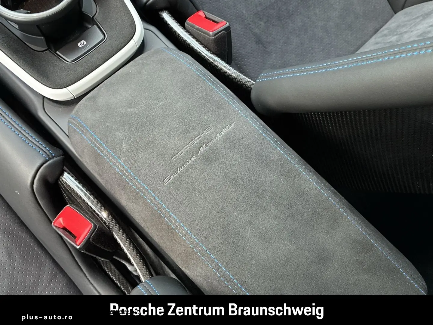 PORSCHE 992 911 Dakar Burmester HA-Lenkung Sportabgas