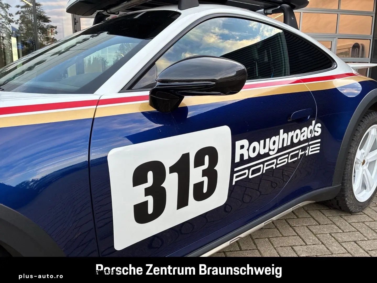 PORSCHE 992 911 Dakar Burmester HA-Lenkung Sportabgas