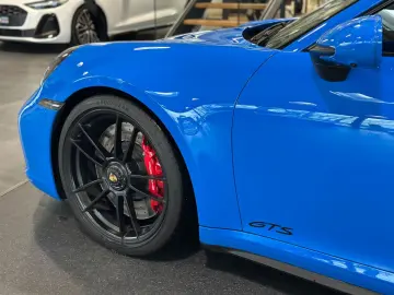 PORSCHE 992 Carrera GTS Coupé PDLS PANO ACC BOSE 18WEGE