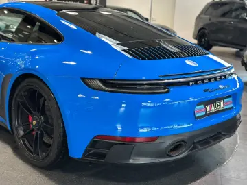PORSCHE 992 Carrera GTS Coupé PDLS PANO ACC BOSE 18WEGE