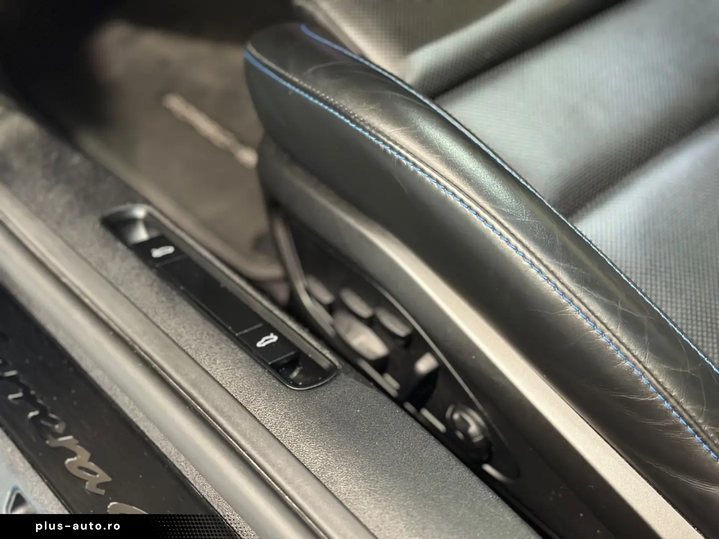 PORSCHE 992 Carrera GTS Coupé PDLS PANO ACC BOSE 18WEGE