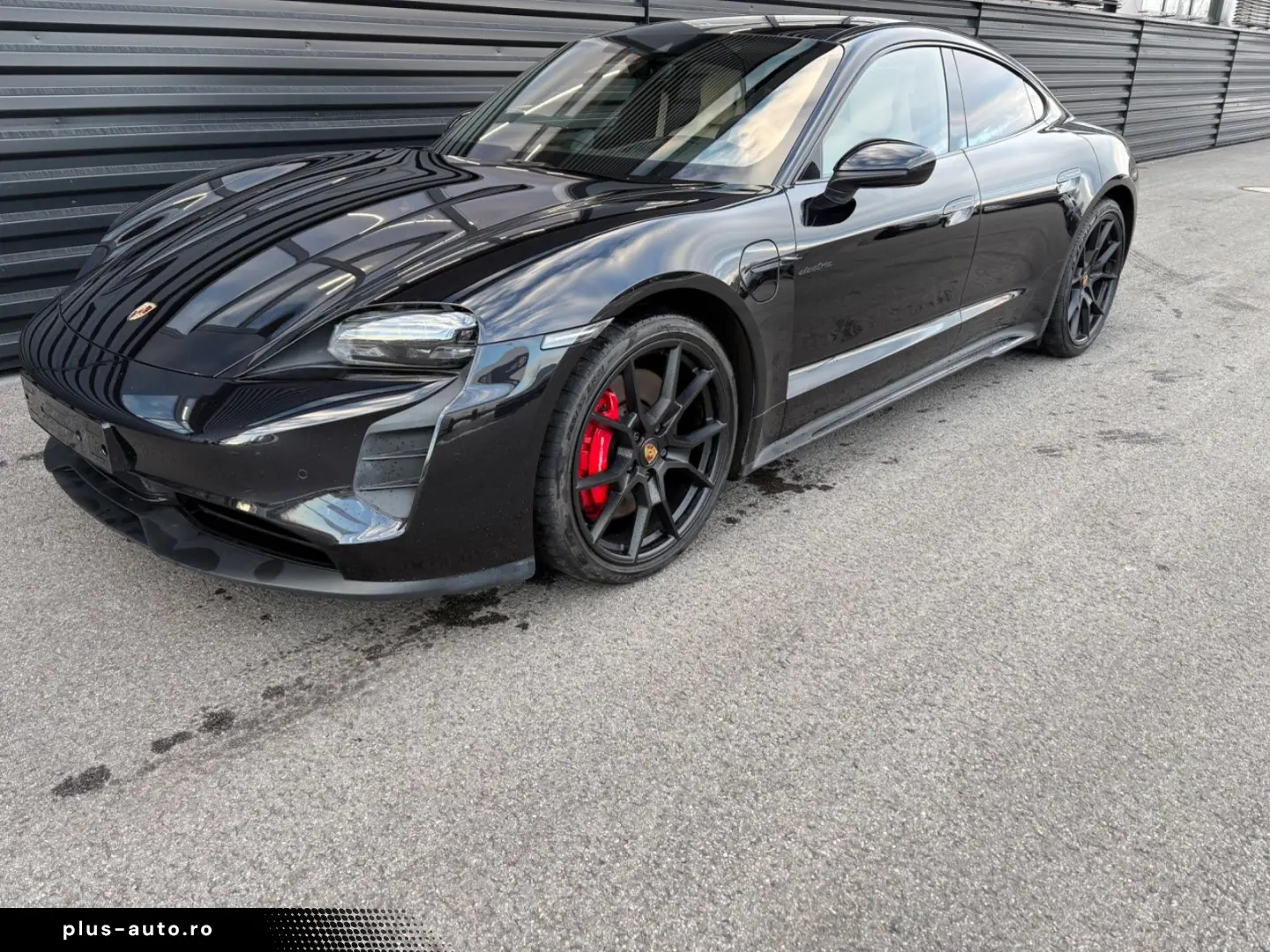 PORSCHE Taycan GTS-PANO-INNO-BOSE-HEAD UP-1.HAND