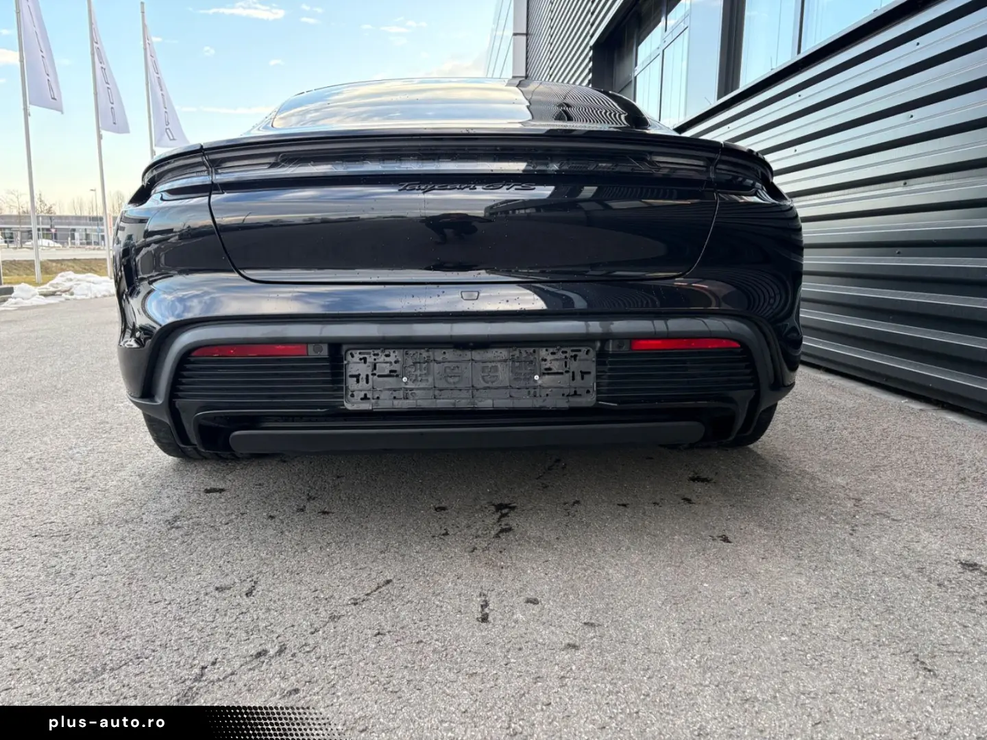 PORSCHE Taycan GTS-PANO-INNO-BOSE-HEAD UP-1.HAND