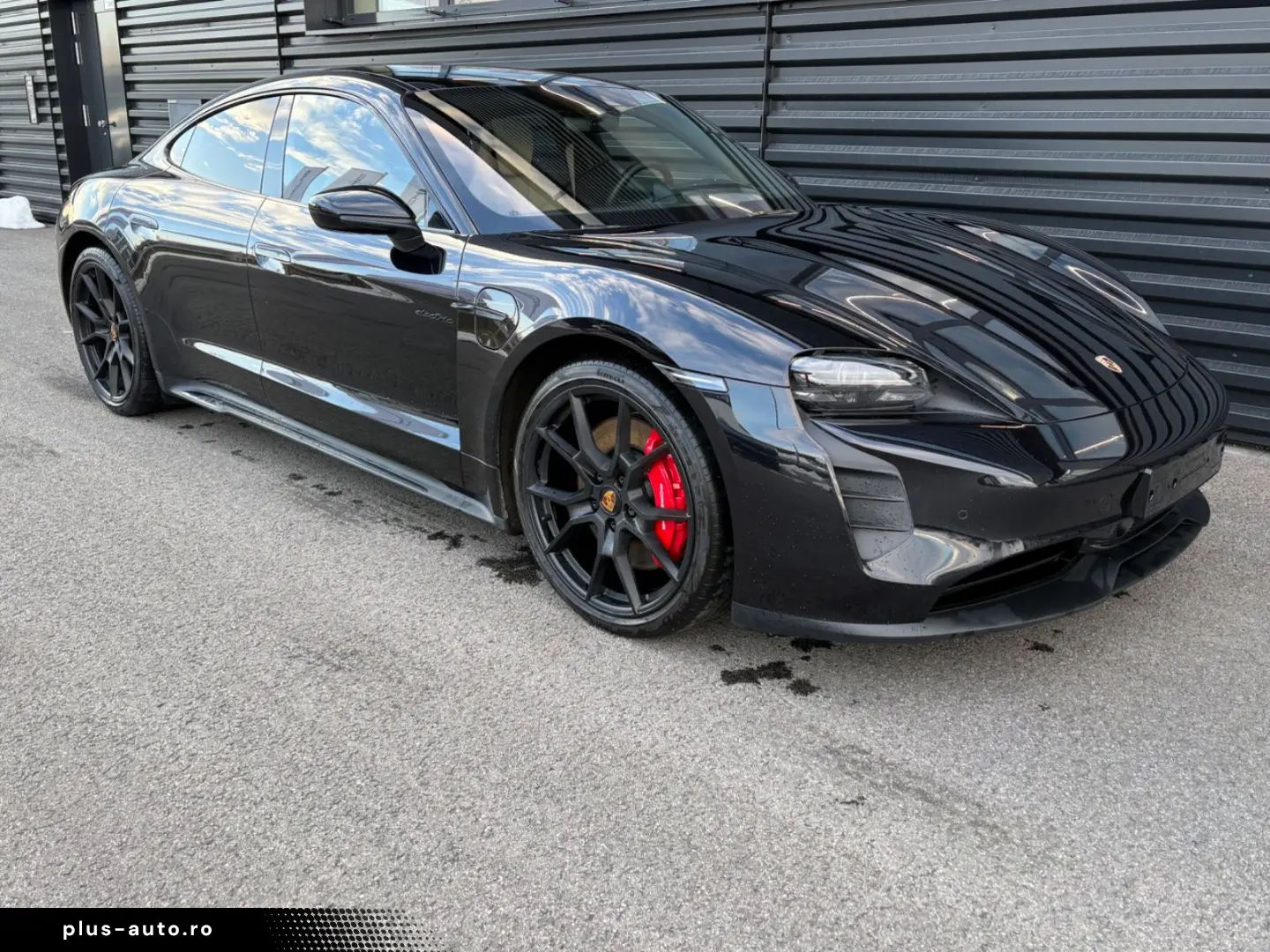 PORSCHE Taycan GTS-PANO-INNO-BOSE-HEAD UP-1.HAND