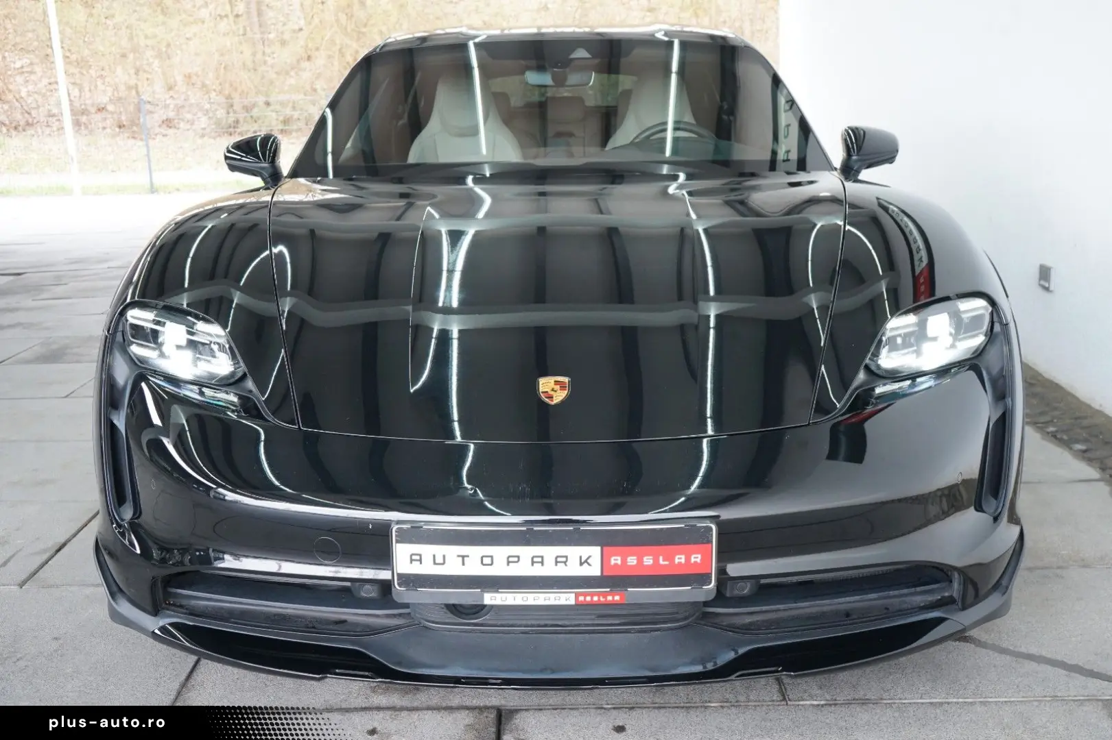 PORSCHE Taycan Cross Turismo 4 Offroad P-Display InnoDri