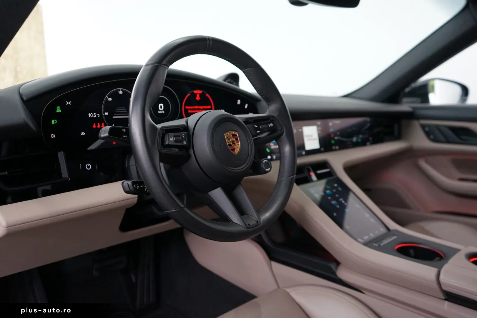 PORSCHE Taycan Cross Turismo 4 Offroad P-Display InnoDri