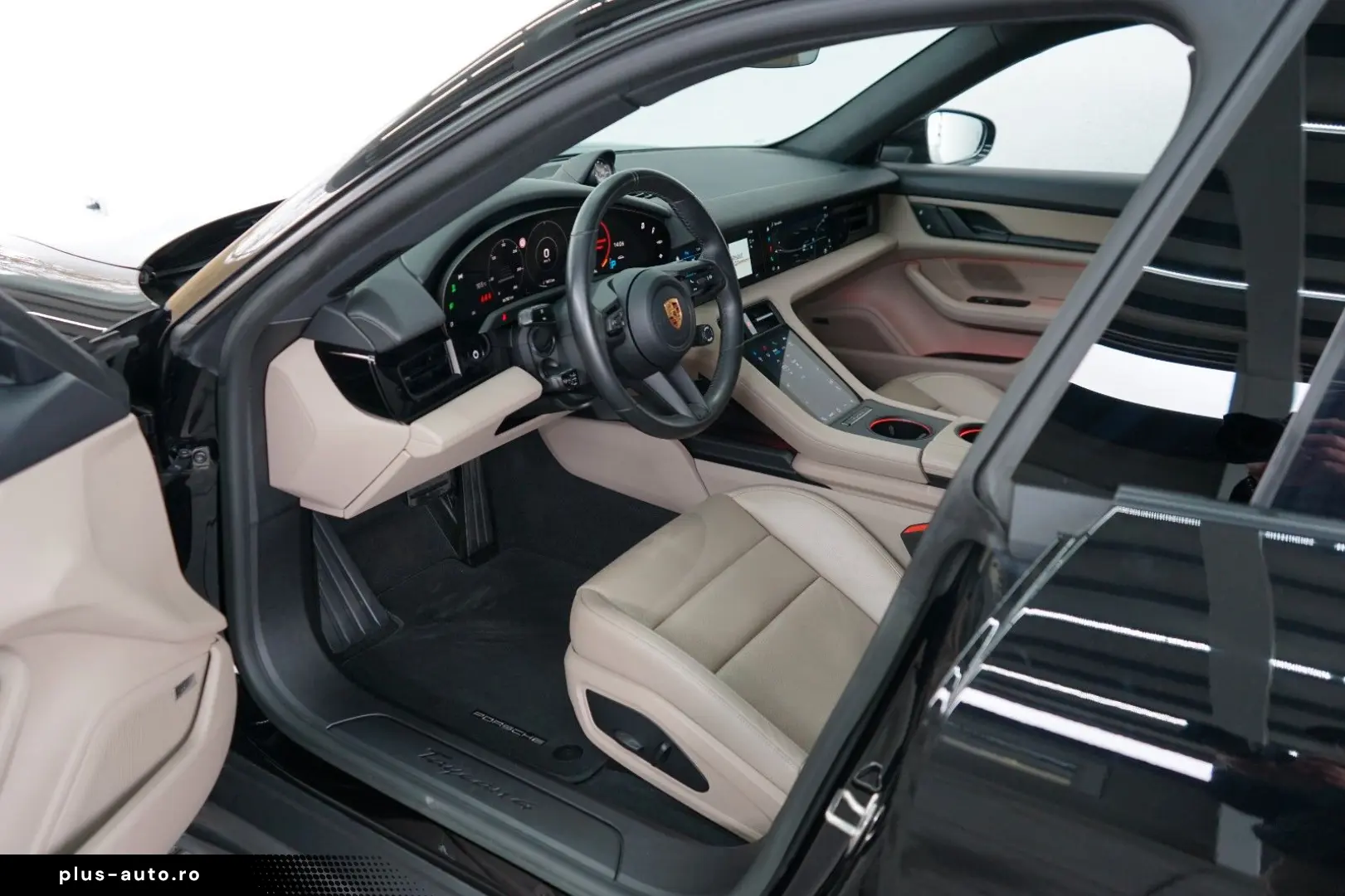 PORSCHE Taycan Cross Turismo 4 Offroad P-Display InnoDri