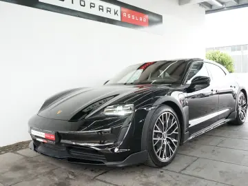 PORSCHE Taycan Cross Turismo 4 Offroad P-Display InnoDri
