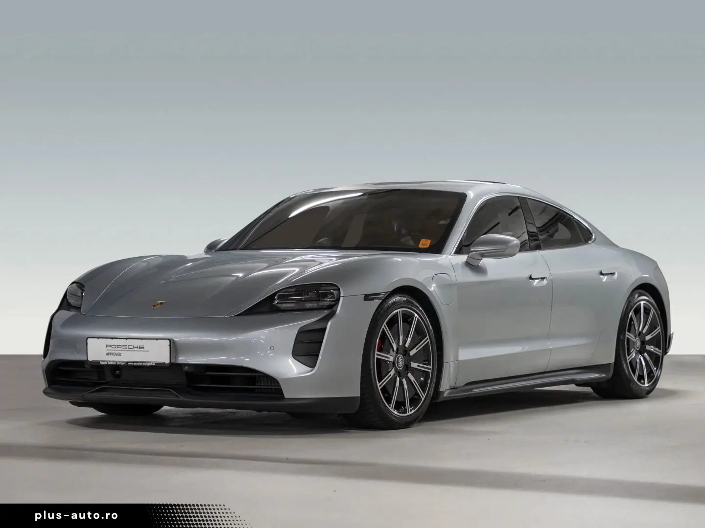 PORSCHE Taycan 4S InnoDrive Hinterachslenkung BOSE