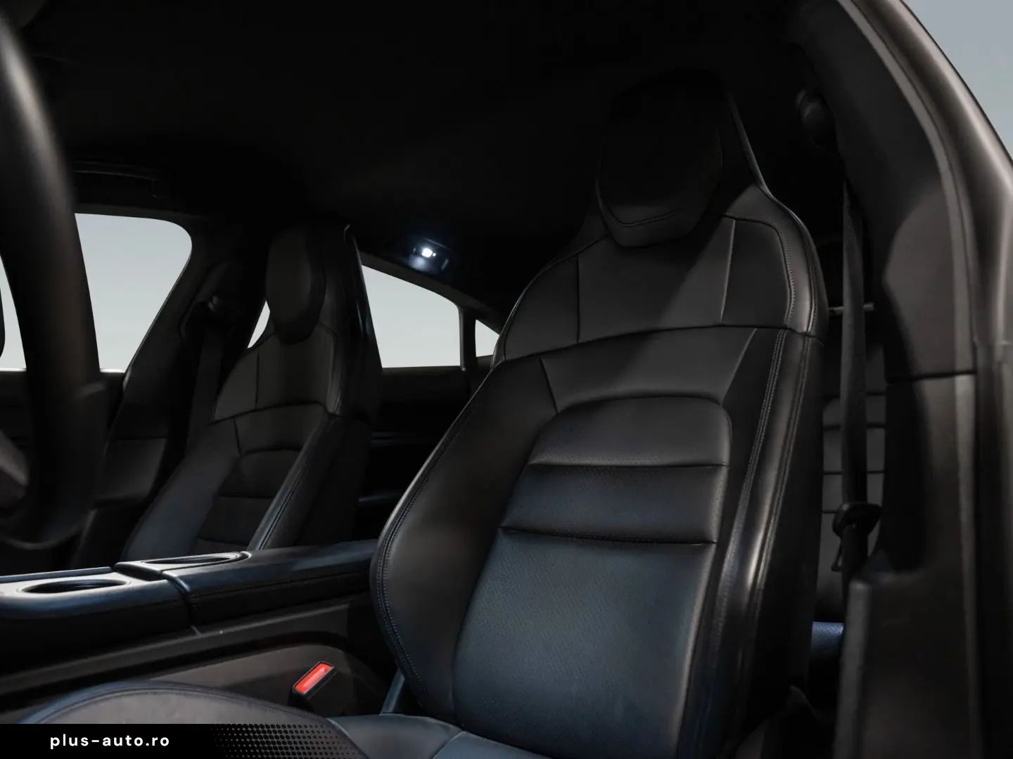 PORSCHE Taycan 4S InnoDrive Hinterachslenkung BOSE