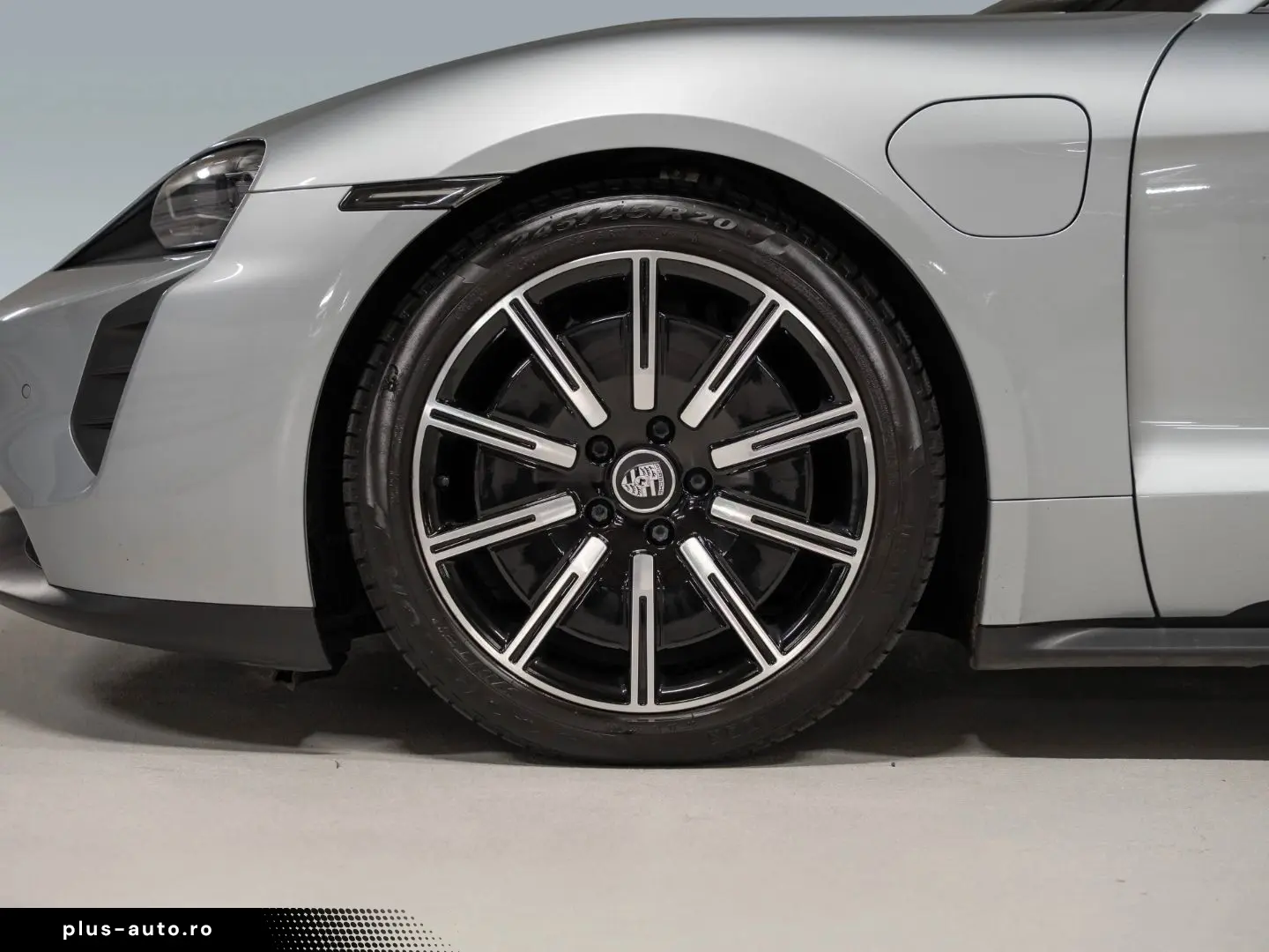 PORSCHE Taycan 4S InnoDrive Hinterachslenkung BOSE