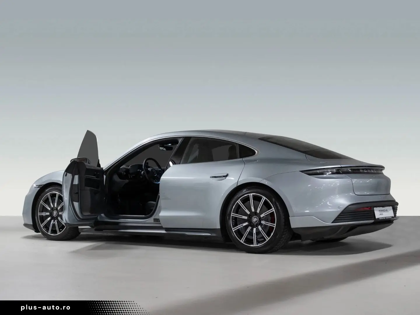 PORSCHE Taycan 4S InnoDrive Hinterachslenkung BOSE