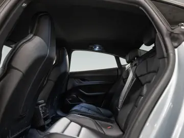 PORSCHE Taycan 4S InnoDrive Hinterachslenkung BOSE