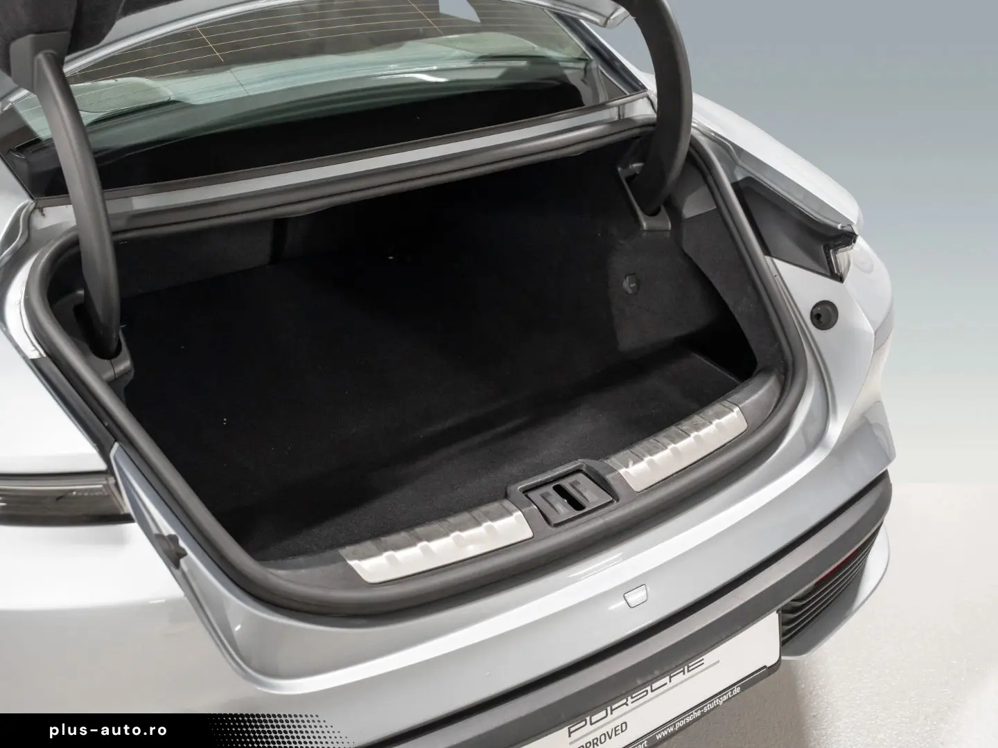 PORSCHE Taycan 4S InnoDrive Hinterachslenkung BOSE