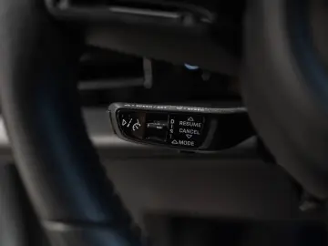 PORSCHE Taycan 4S InnoDrive Hinterachslenkung BOSE