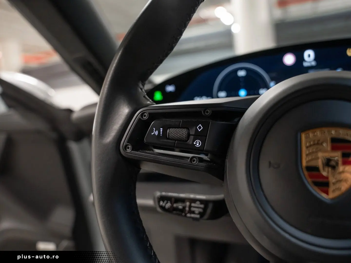 PORSCHE Taycan 4S InnoDrive Hinterachslenkung BOSE