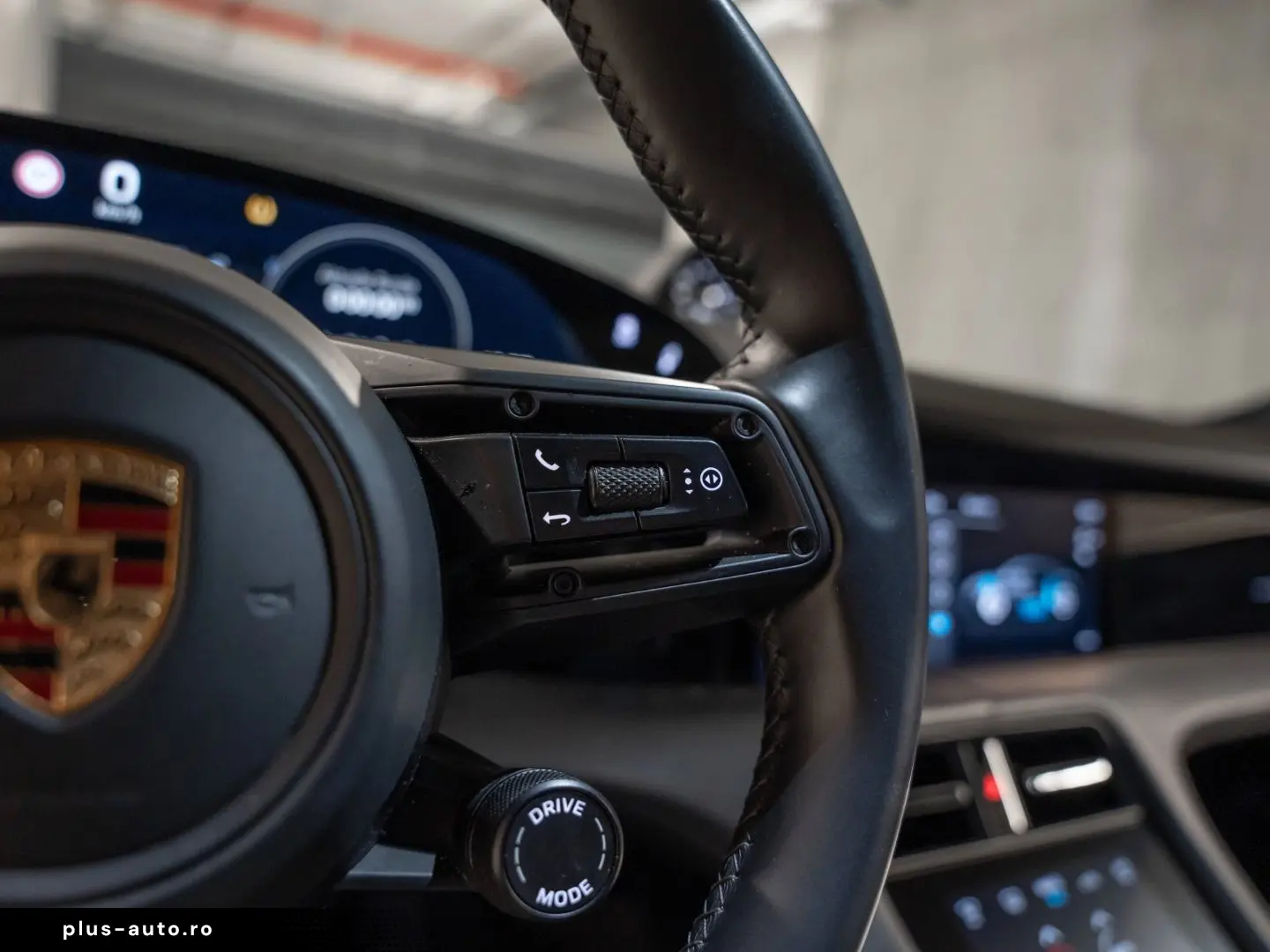 PORSCHE Taycan 4S InnoDrive Hinterachslenkung BOSE