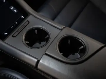 PORSCHE Taycan 4S InnoDrive Hinterachslenkung BOSE