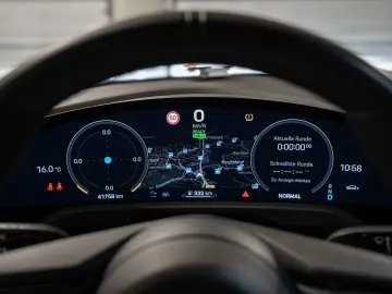 PORSCHE Taycan 4S InnoDrive Hinterachslenkung BOSE