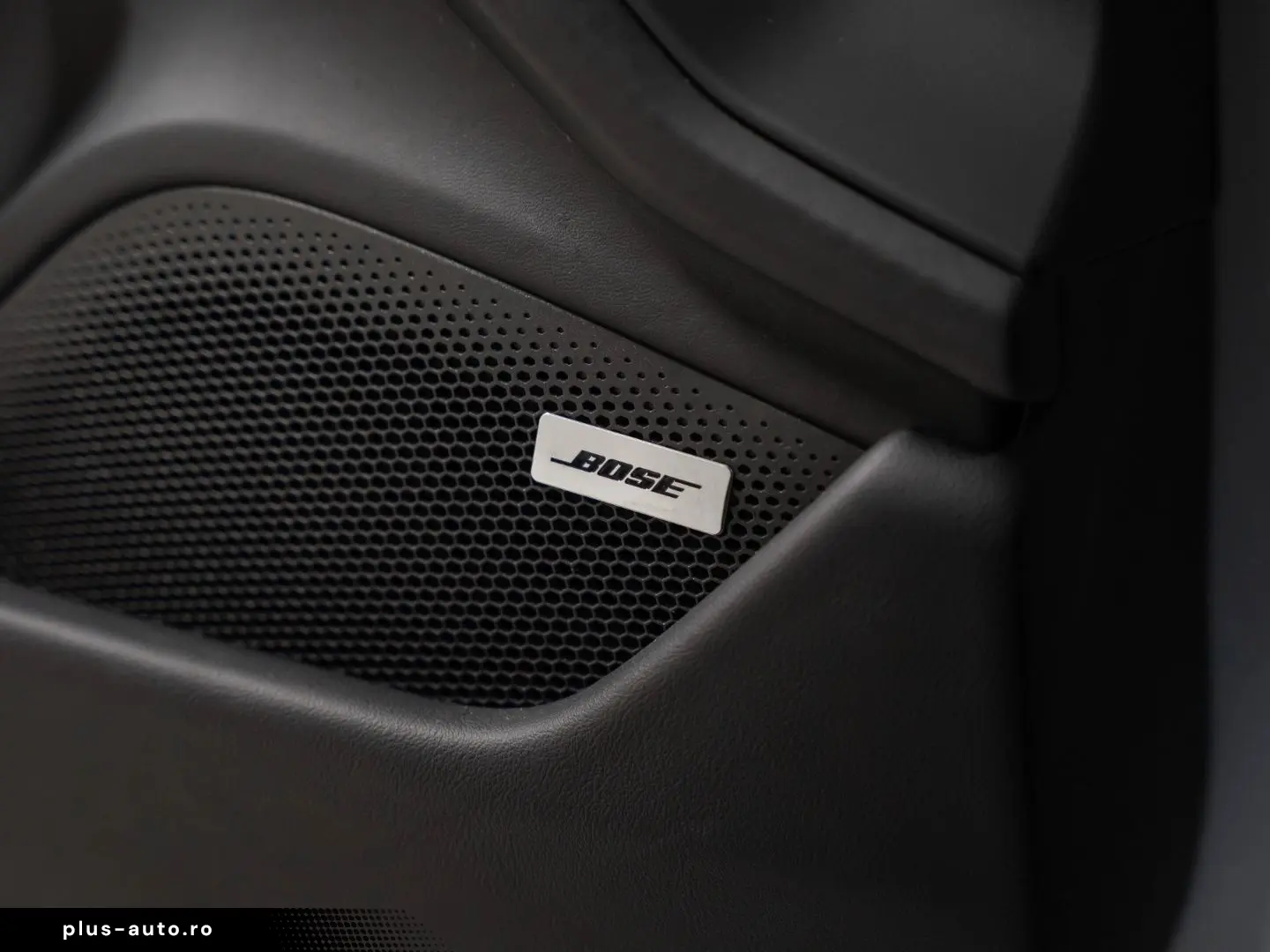 PORSCHE Taycan 4S InnoDrive Hinterachslenkung BOSE