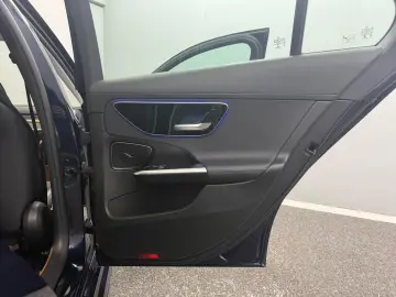 MERCEDES-BENZ C 300d 4M Limo AMG LINE PANO DIGI-LIGH&hellip;