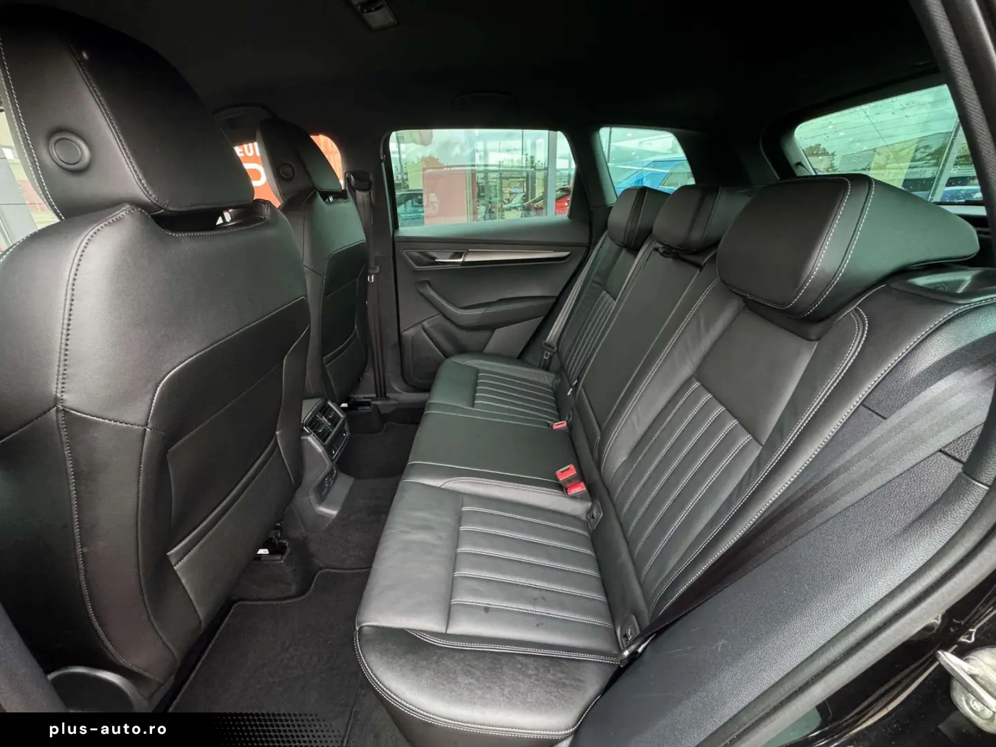 SKODA Karoq Sportline 4x4 Leder 360 AHK ACC Matrix 18