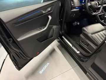 SKODA Karoq Sportline 4x4  Piele  Panoramic