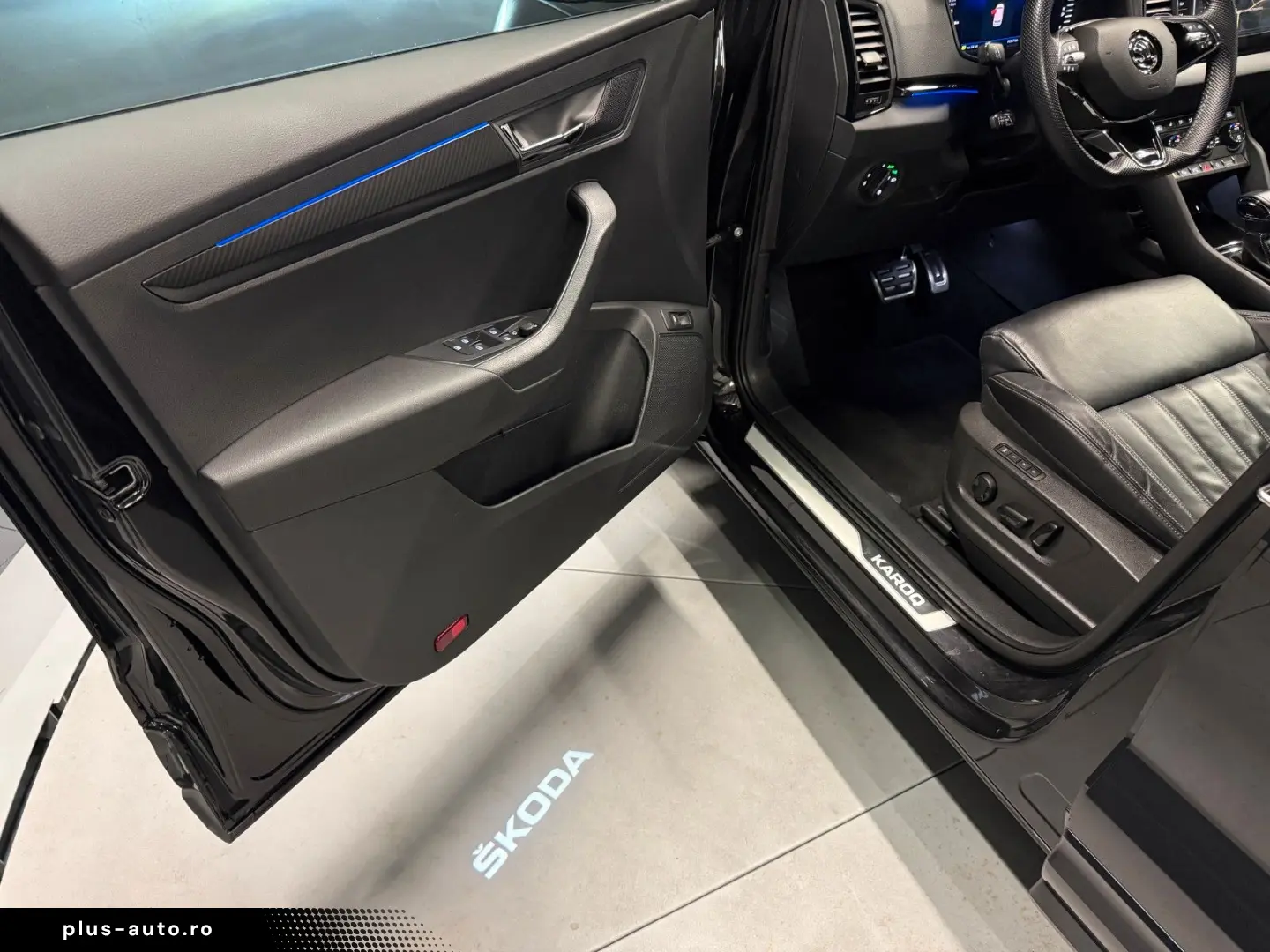 SKODA Karoq Sportline 4x4  Piele  Panoramic