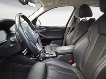 BMW X3 xDrive30e AT Navi Rückfahrkamera Klimaaut. AH