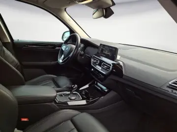 BMW X3 xDrive30e AT Navi Rückfahrkamera Klimaaut. AH