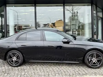 Mercedes-Benz E 200 AMG Night  Distronic  Kamera