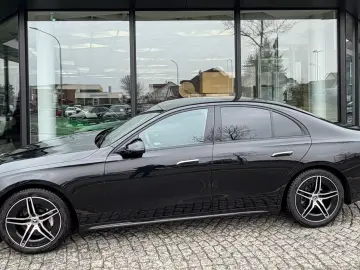 Mercedes-Benz E 200 AMG Night  Distronic  Kamera