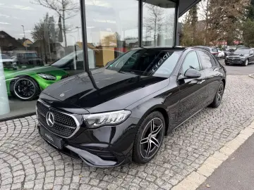 Mercedes-Benz E 200 AMG Night  Distronic  Kamera