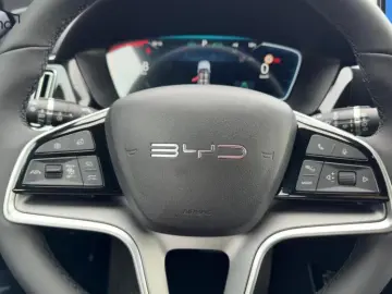 BYD SEAL U DM-i PHEV Boost