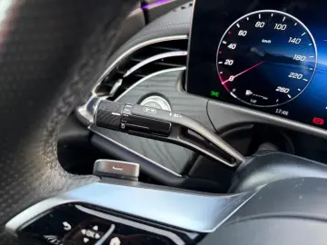 Mercedes-Benz E 200 NIGHT ACC PANO AMG LINE