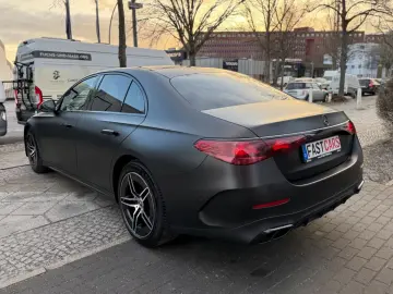 Mercedes-Benz E 200 NIGHT ACC PANO AMG LINE