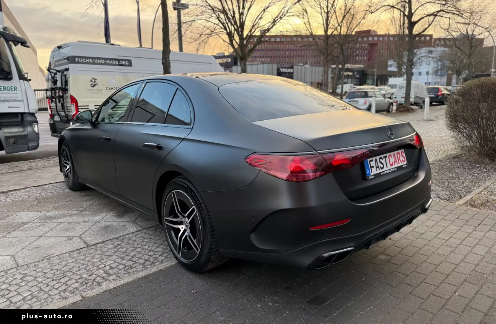 Mercedes-Benz E 200 NIGHT ACC PANO AMG LINE