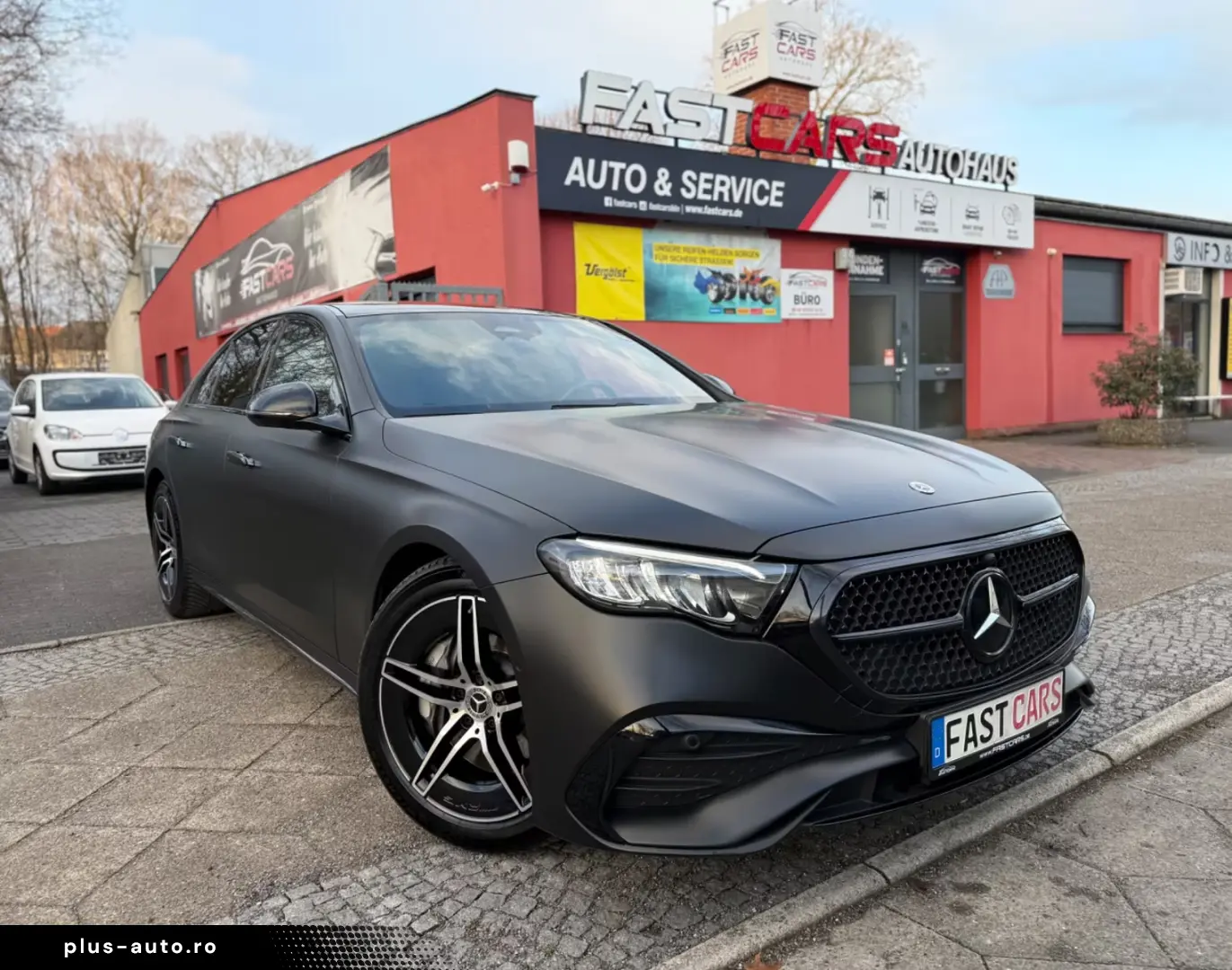 Mercedes-Benz E 200 NIGHT ACC PANO AMG LINE