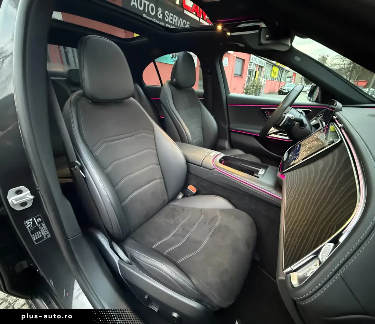 Mercedes-Benz E 200 NIGHT ACC PANO AMG LINE