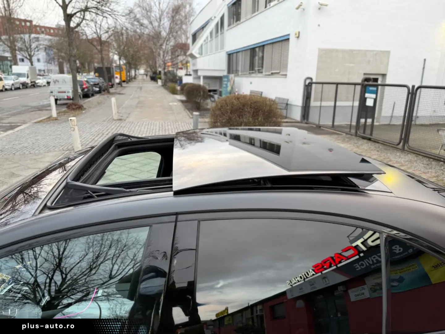 Mercedes-Benz E 200 NIGHT ACC PANO AMG LINE