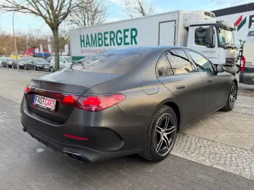 Mercedes-Benz E 200 NIGHT ACC PANO AMG LINE