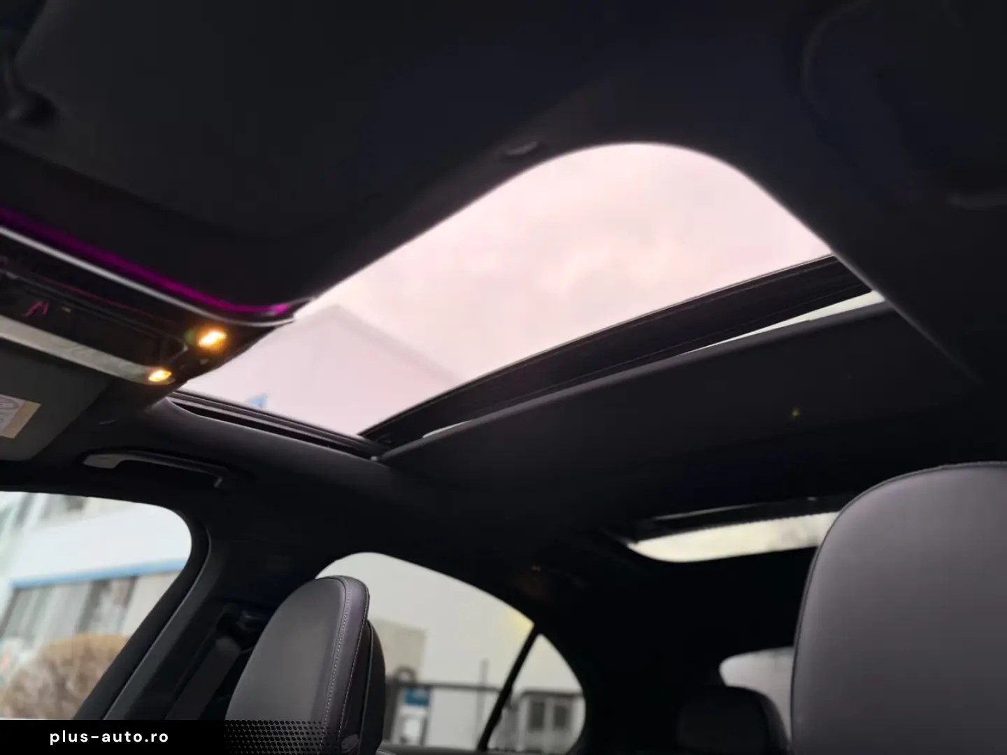 Mercedes-Benz E 200 NIGHT ACC PANO AMG LINE