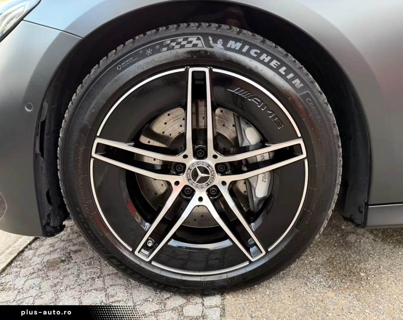 Mercedes-Benz E 200 NIGHT ACC PANO AMG LINE