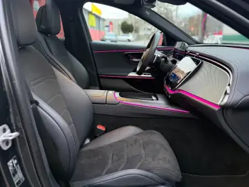 Mercedes-Benz E 200 NIGHT ACC PANO AMG LINE