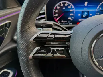 Mercedes-Benz E 200 NIGHT ACC PANO AMG LINE